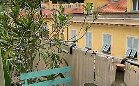 Charmant Deux Pieces Dans Le Quartier Du Port